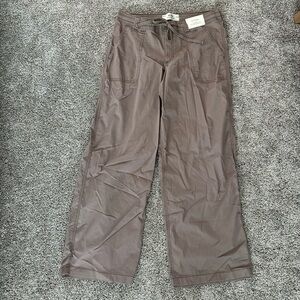 Hollister Low Rise Super Baggy Cargo Pants